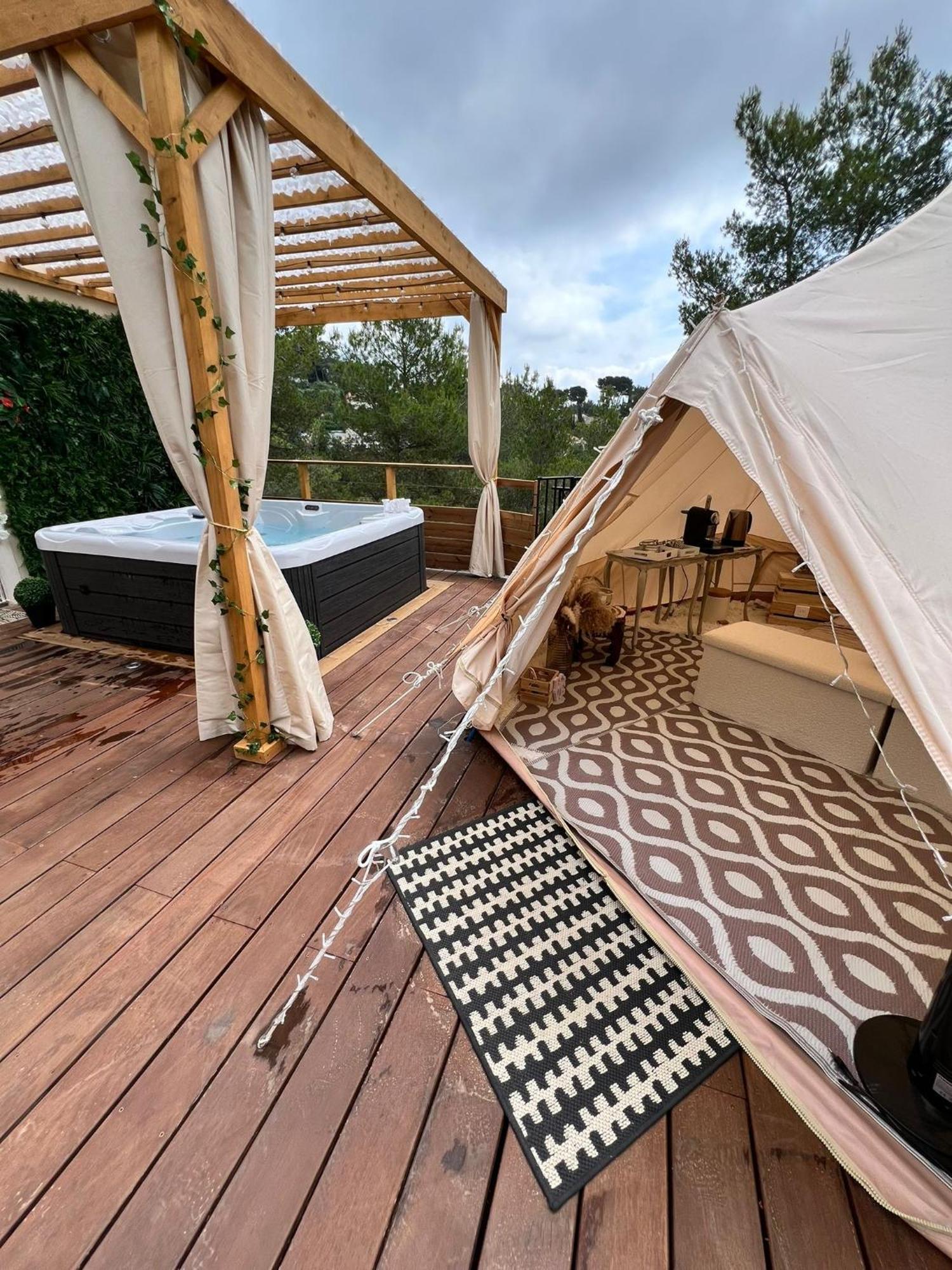 Love Room Tente Lodge Spa Mfg Chez C&C, Exclusivement Reservee Aux Adultes Cantaron Exterior photo