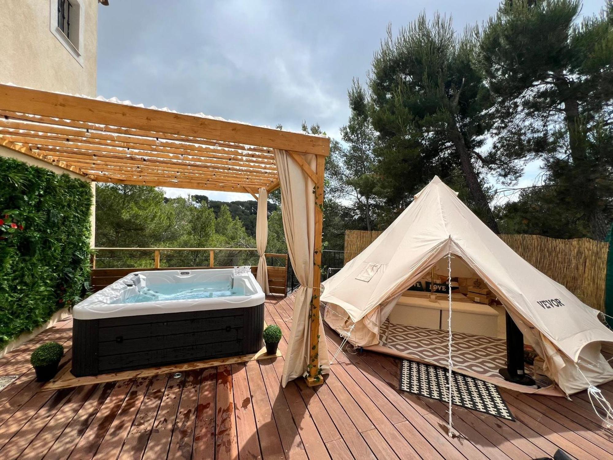 Love Room Tente Lodge Spa Mfg Chez C&C, Exclusivement Reservee Aux Adultes Cantaron Exterior photo