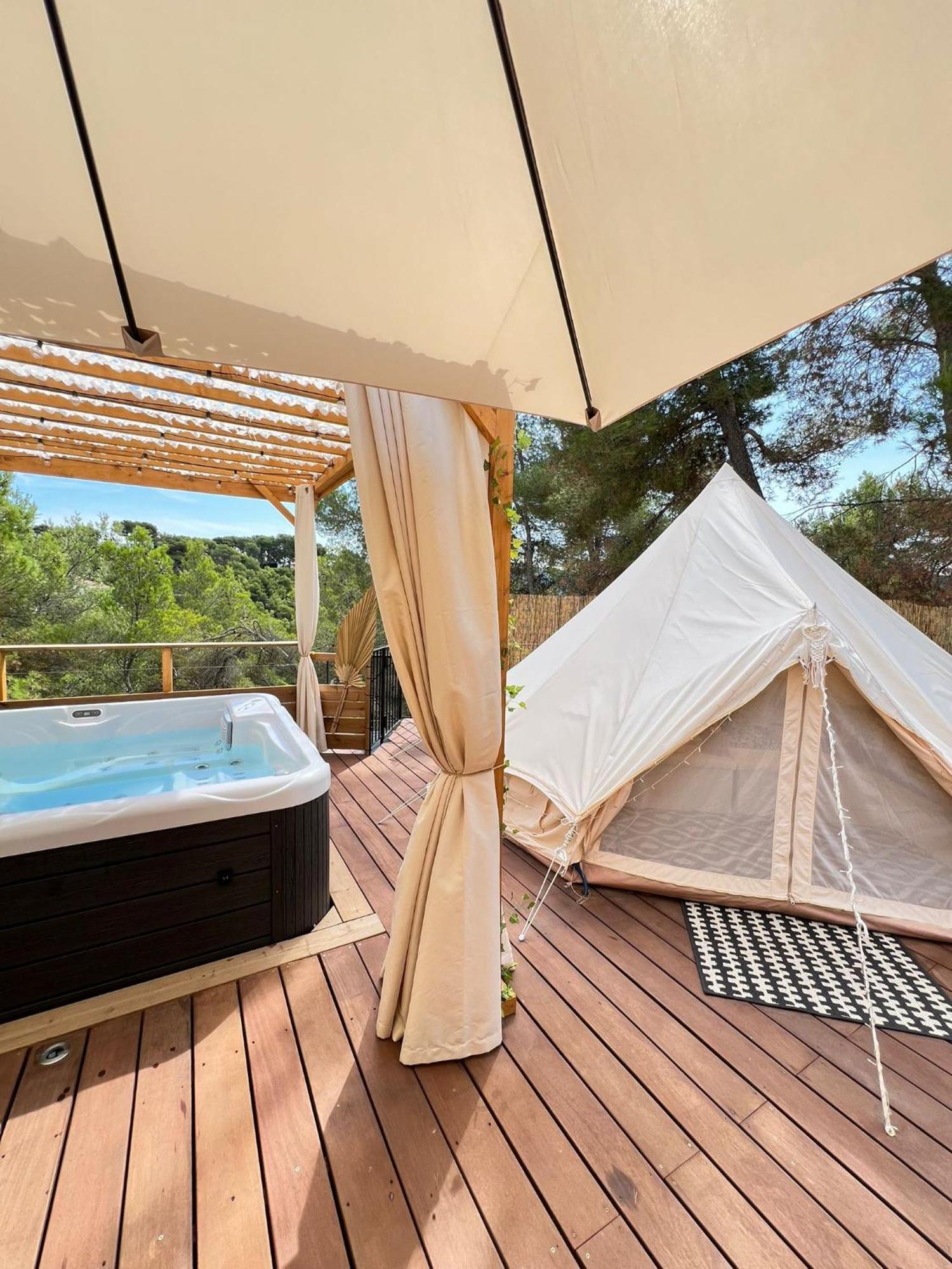 Love Room Tente Lodge Spa Mfg Chez C&C, Exclusivement Reservee Aux Adultes Cantaron Exterior photo
