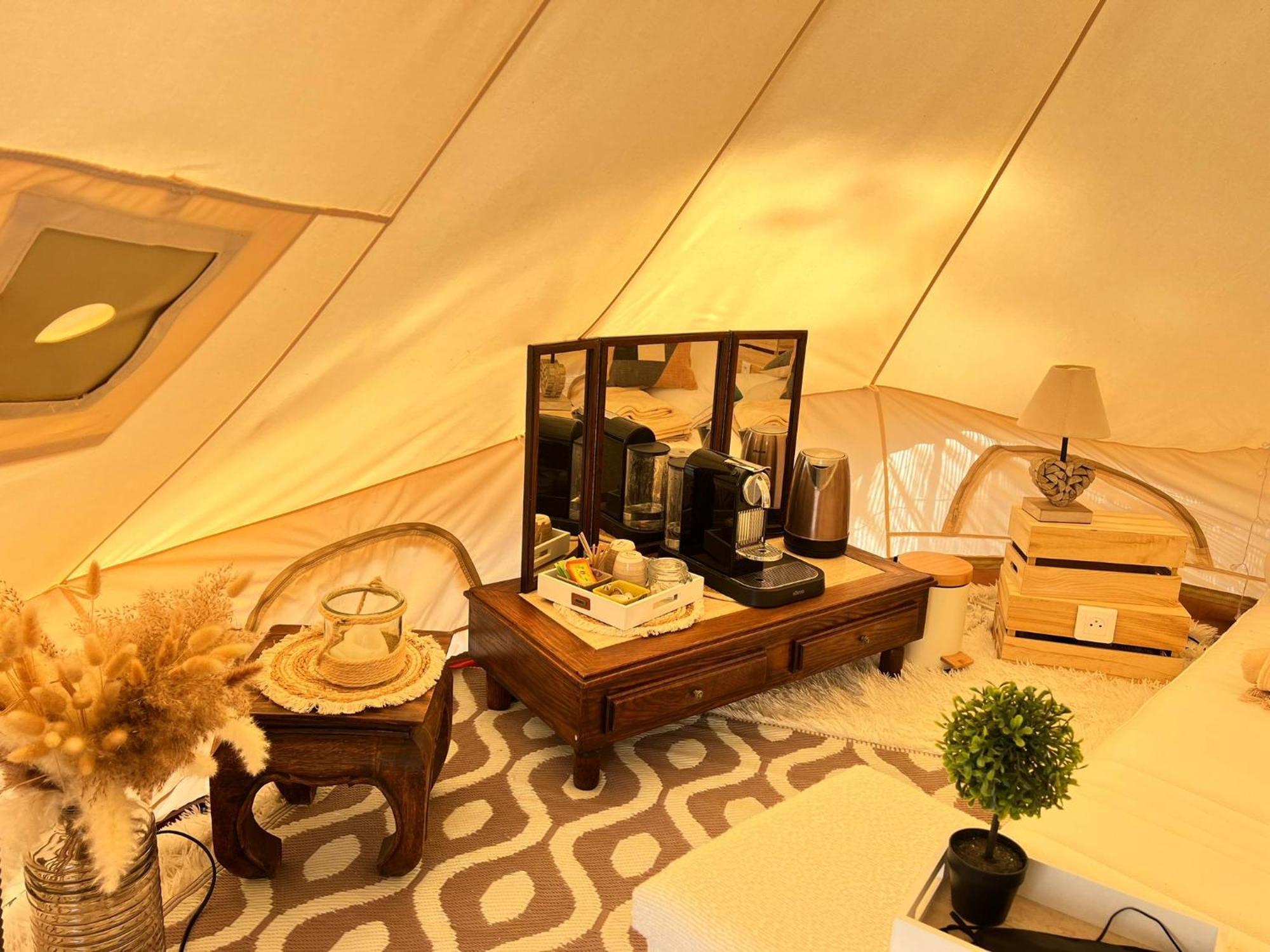Love Room Tente Lodge Spa Mfg Chez C&C, Exclusivement Reservee Aux Adultes Cantaron Exterior photo