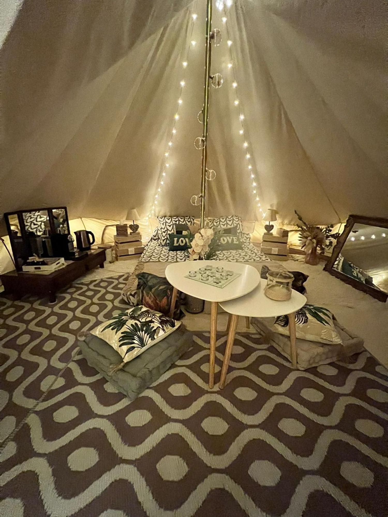 Love Room Tente Lodge Spa Mfg Chez C&C, Exclusivement Reservee Aux Adultes Cantaron Exterior photo