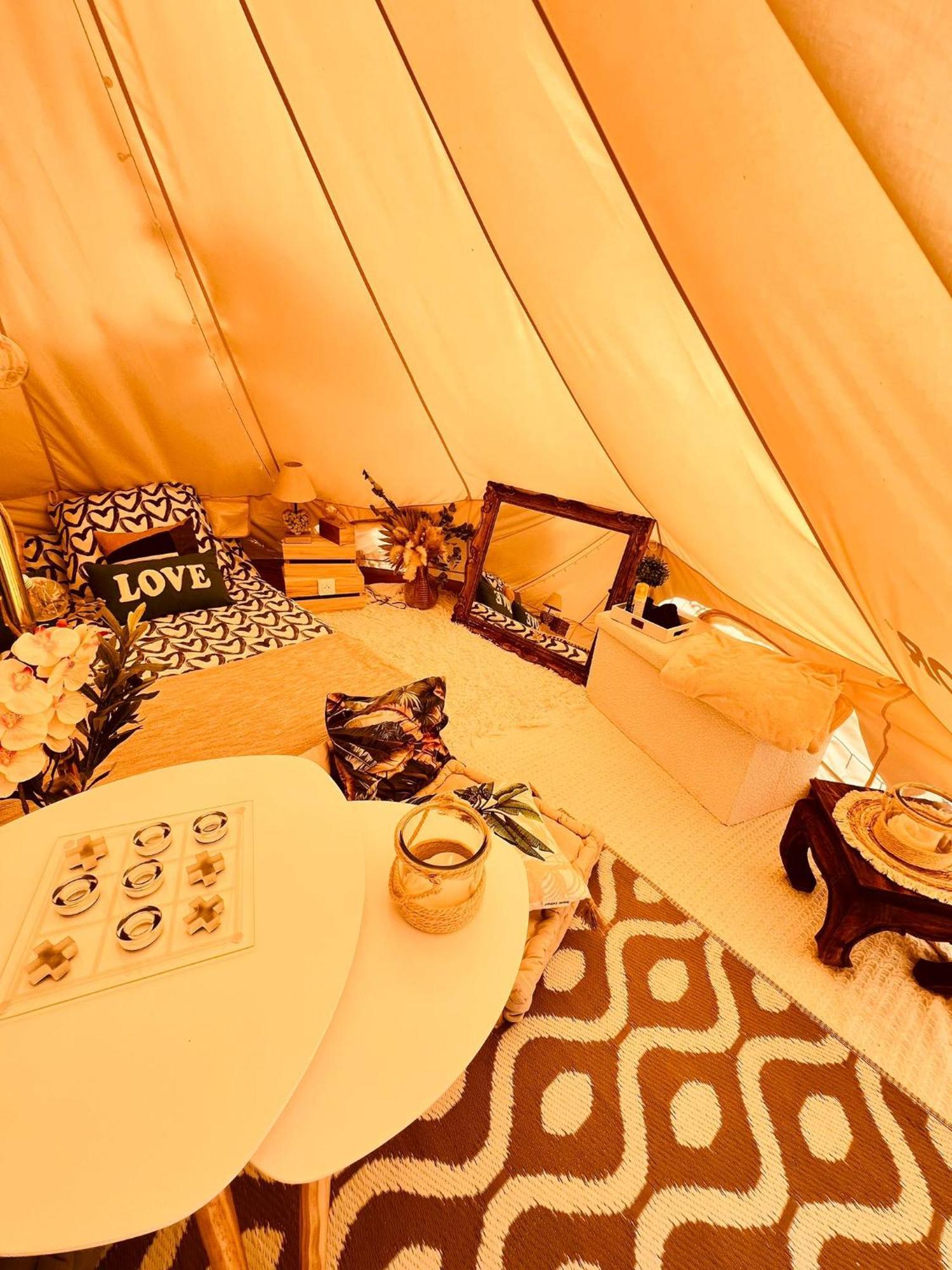 Love Room Tente Lodge Spa Mfg Chez C&C, Exclusivement Reservee Aux Adultes Cantaron Exterior photo