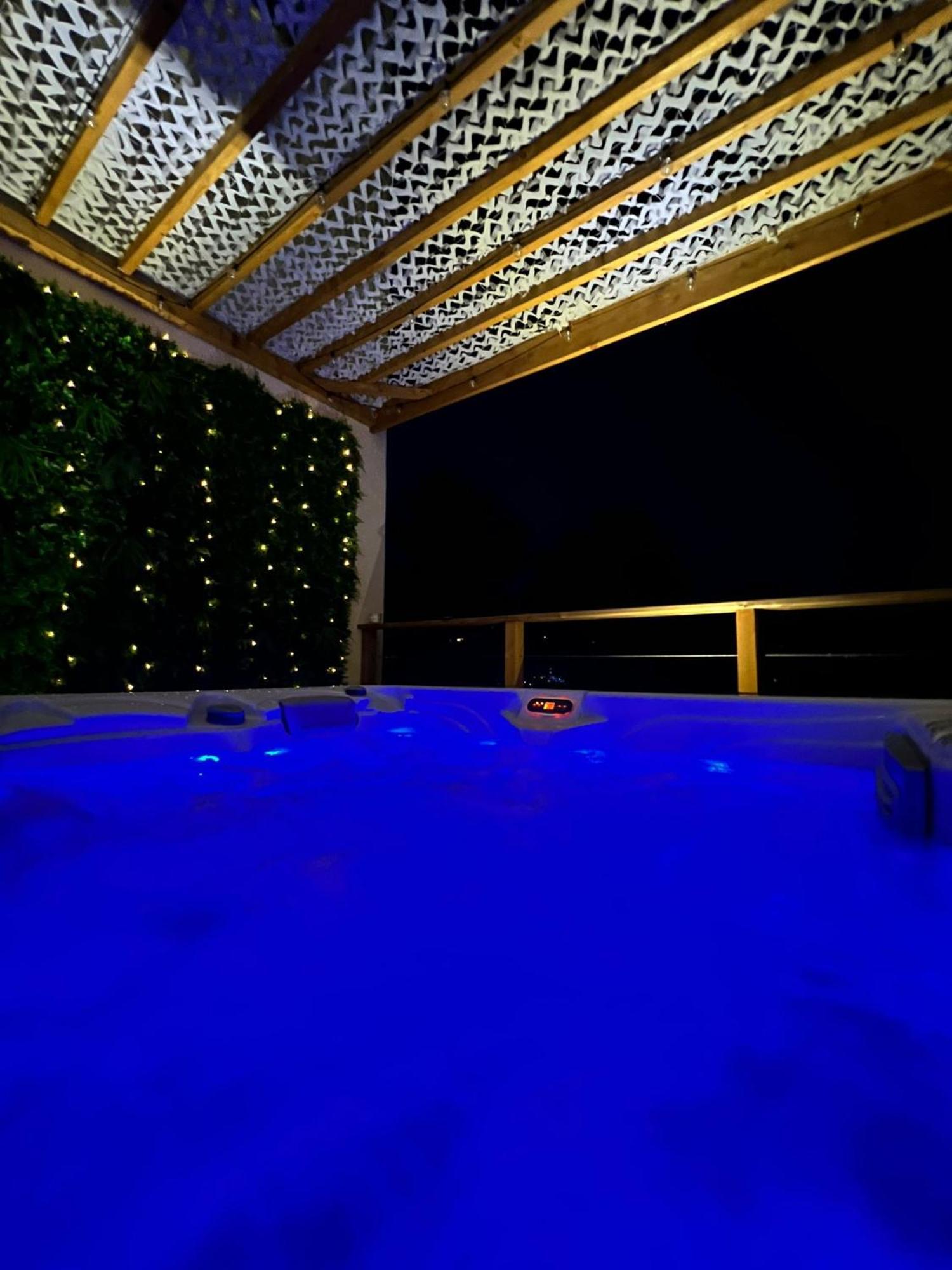Love Room Tente Lodge Spa Mfg Chez C&C, Exclusivement Reservee Aux Adultes Cantaron Exterior photo